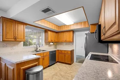 701 SW Cleveland Avenue, Stuart, FL 34994 - Photo 16