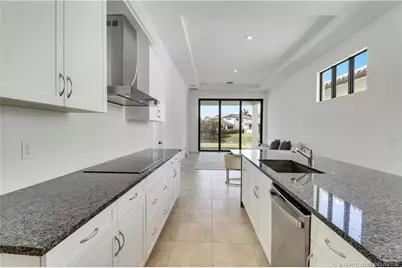 120 SE Cortile Enza, Port Saint Lucie, FL 34952 - Photo 10