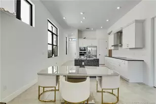 120 SE Cortile Enza, Port Saint Lucie, FL 34952 - Photo 8