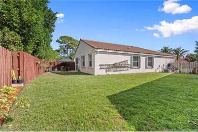 121 Woodlake Circle, Greenacres, FL 33463 - Photo 20