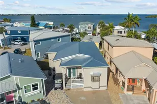 561 Nettles Blvd, Jensen Beach, FL 34957 - Photo 1