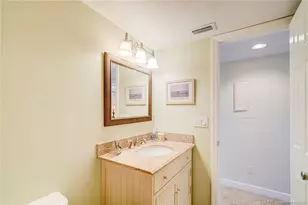 271 NE Edgewater Dr, Stuart, FL 34996 - Photo 40