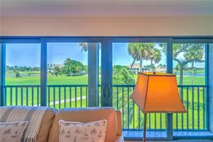 271 NE Edgewater Dr, Stuart, FL 34996 - Photo 14