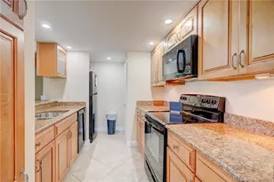 271 NE Edgewater Dr, Stuart, FL 34996 - Photo 30