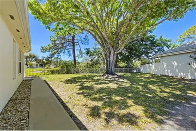 7628 SE Autumn Lane, Hobe Sound, FL 33455 - Photo 24