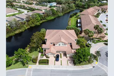 691 SW Glen Crest Way, Stuart, FL 34997 - Photo 2