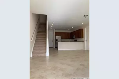 566 SW Glen Crest Way, Stuart, FL 34997 - Photo 4