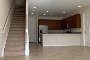 566 SW Glen Crest Way, Stuart, FL 34997 - Photo 4