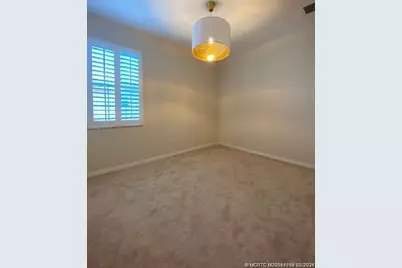 566 SW Glen Crest Way, Stuart, FL 34997 - Photo 12