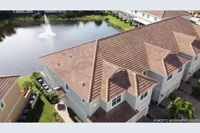 566 SW Glen Crest Way, Stuart, FL 34997 - Photo 2