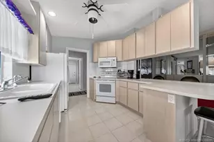 2806 SW Ridgewood Pl, Palm City, FL 34990 - Photo 12