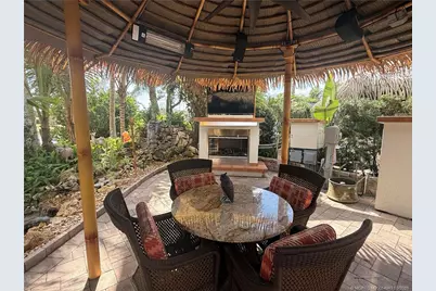 412 NW Chipshot Lane, Port Saint Lucie, FL 34986 - Photo 8