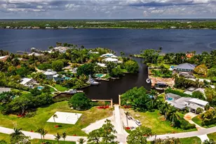 1776 NW Palmetto Ct, Stuart, FL 34994 - Photo 40