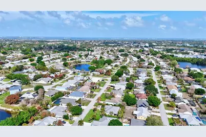 526 NE Vanda Terrado, Jensen Beach, FL 34957 - Photo 36