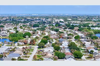 526 NE Vanda Terrado, Jensen Beach, FL 34957 - Photo 38