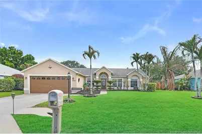 526 NE Vanda Terrado, Jensen Beach, FL 34957 - Photo 2