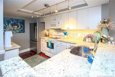 20 NE Plantation Road #204, Stuart, FL 34996 - Photo 8