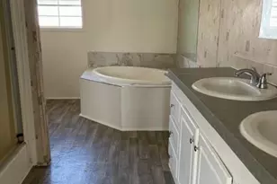 3905 Covington Dr, Saint Cloud, FL 34772 - Photo 8