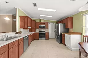 4237 4th Ct, Lantana, FL 33462 - Photo 8