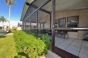 3304 Lake Overlook Pl, Lantana, FL 33462 - Photo 2