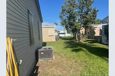 3304 Lake Overlook Place, Lantana, FL 33462 - Photo 38