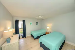 5651 SE Foxcross Pl, Stuart, FL 34997 - Photo 32