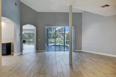 18421 Lake Bend Drive, Jupiter, FL 33458 - Photo 8