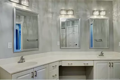 18421 Lake Bend Drive, Jupiter, FL 33458 - Photo 30