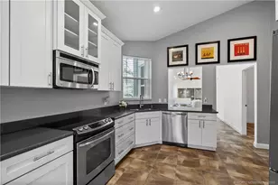 107 Pepper Ln, Jensen Beach, FL 34957 - Photo 6