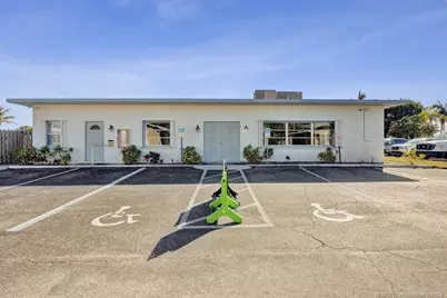 332 NE Tropicalia Lane, Jensen Beach, FL 34957 - Photo 16