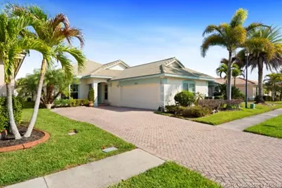 1661 NW Old Oak Terrace, Jensen Beach, FL 34957 - Photo 2