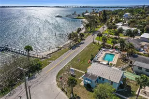 4736 NE Blue Heron Ln, Jensen Beach, FL 34957 - Photo 2