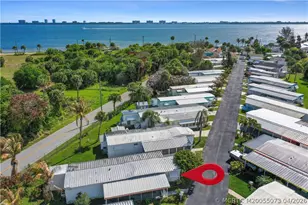 4736 NE Blue Heron Ln, Jensen Beach, FL 34957 - Photo 36