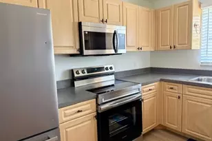 2950 SE Ocean Blvd, Stuart, FL 34996 - Photo 8