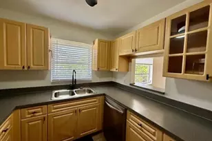 2950 SE Ocean Blvd, Stuart, FL 34996 - Photo 6