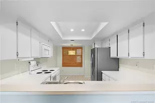 529 NE Plantation Rd, Stuart, FL 34996 - Photo 12