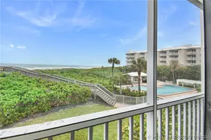 529 NE Plantation Rd, Stuart, FL 34996 - Photo 2