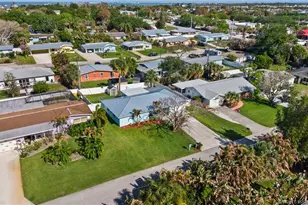 3389 NE Linda Dr, Jensen Beach, FL 34957 - Photo 34