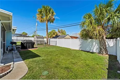3389 NE Linda Drive, Jensen Beach, FL 34957 - Photo 22