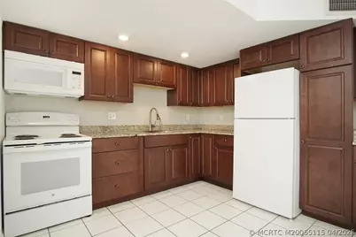 2083 NE Collins Circle #Unit 8-1, Jensen Beach, FL 34957 - Photo 6
