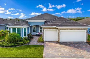 10255 SW Sarcoline Dr, Port Saint Lucie, FL 34987 - Photo 1