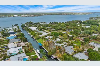 505 SW North Carolina Drive, Stuart, FL 34994 - Photo 6