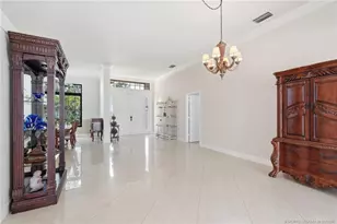 1102 SE Strathmore Dr, Port Saint Lucie, FL 34952 - Photo 10