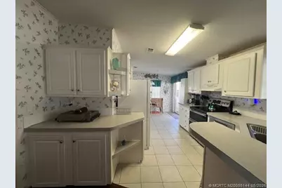 6225 Holly Lane, Lantana, FL 33462 - Photo 16