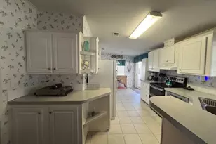 6225 Holly Ln, Lantana, FL 33462 - Photo 16
