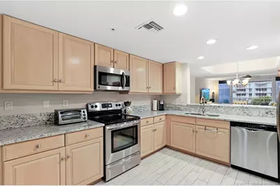 579 NE Plantation Road #N-107, Stuart, FL 34996 - Photo 16