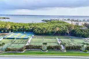 421 NE Plantation Rd, Stuart, FL 34996 - Photo 32
