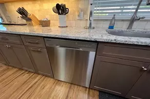 6155 N Ironwood Ln, Lantana, FL 33462 - Photo 10