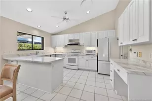1731 NW Buttonbush Cir, Palm City, FL 34990 - Photo 10