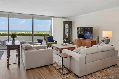 2001 SE Sailfish Point Boulevard #117, Stuart, FL 34996 - Photo 6